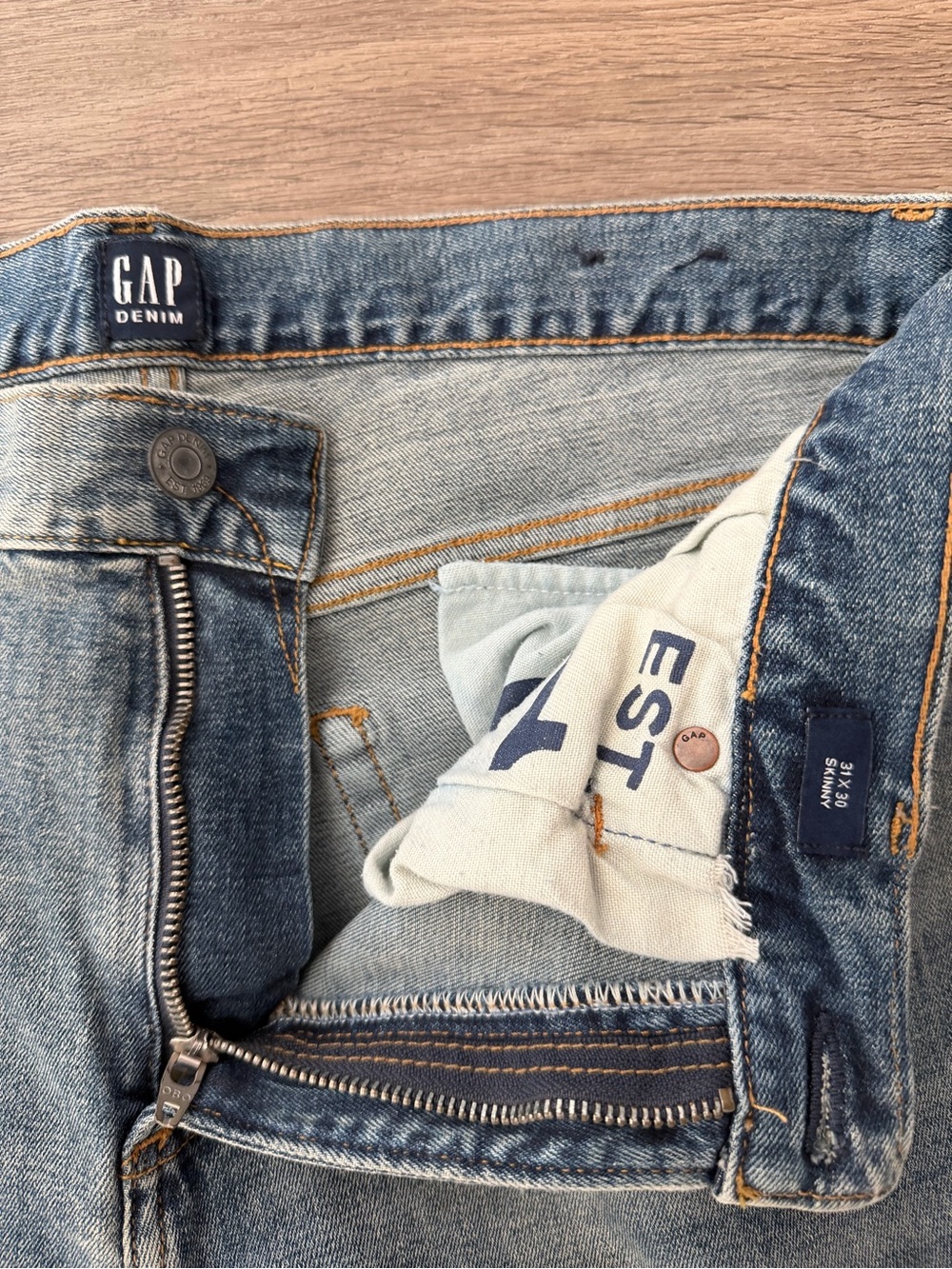GAP Light Blue Skinny Jeans - Picture 3 of 4